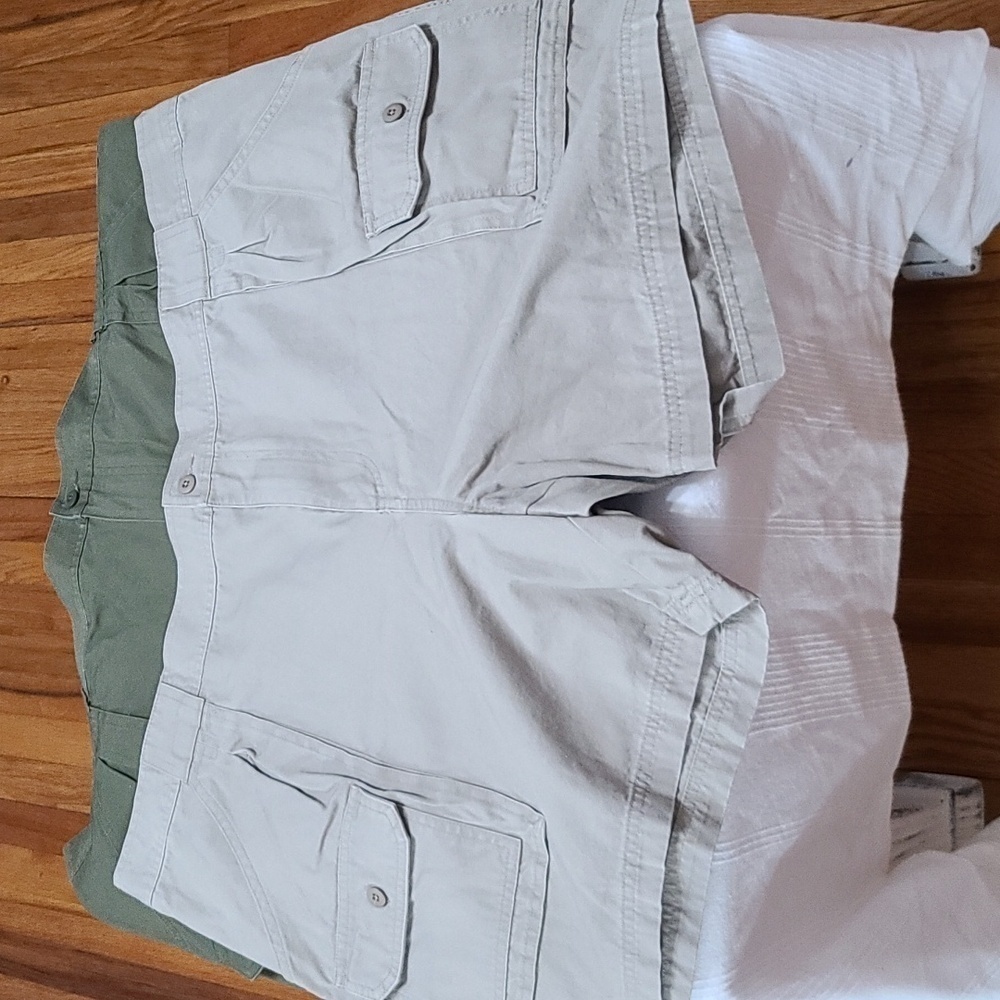 Cabela's Mens Shorts Bundle 2 Khaki‎ Green/Tan Pockets Hiking Size 48 EUC